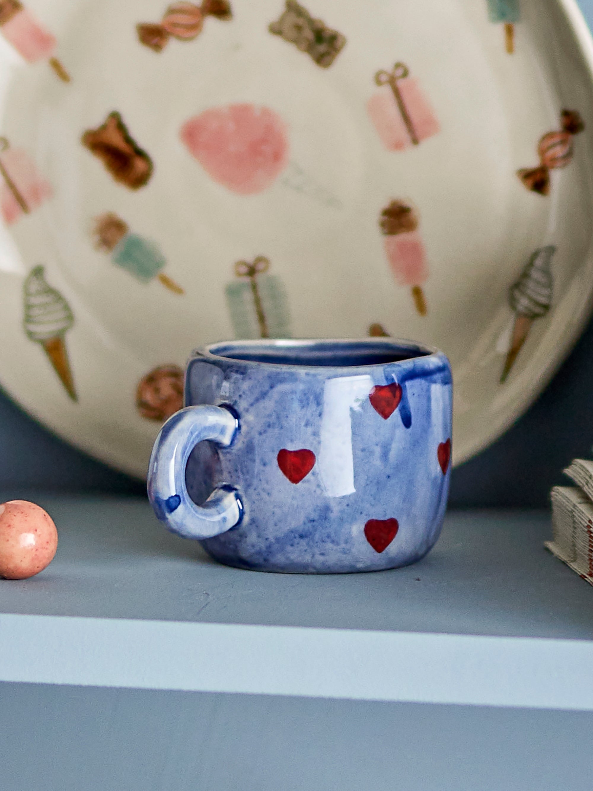 Tasse mit Herzen