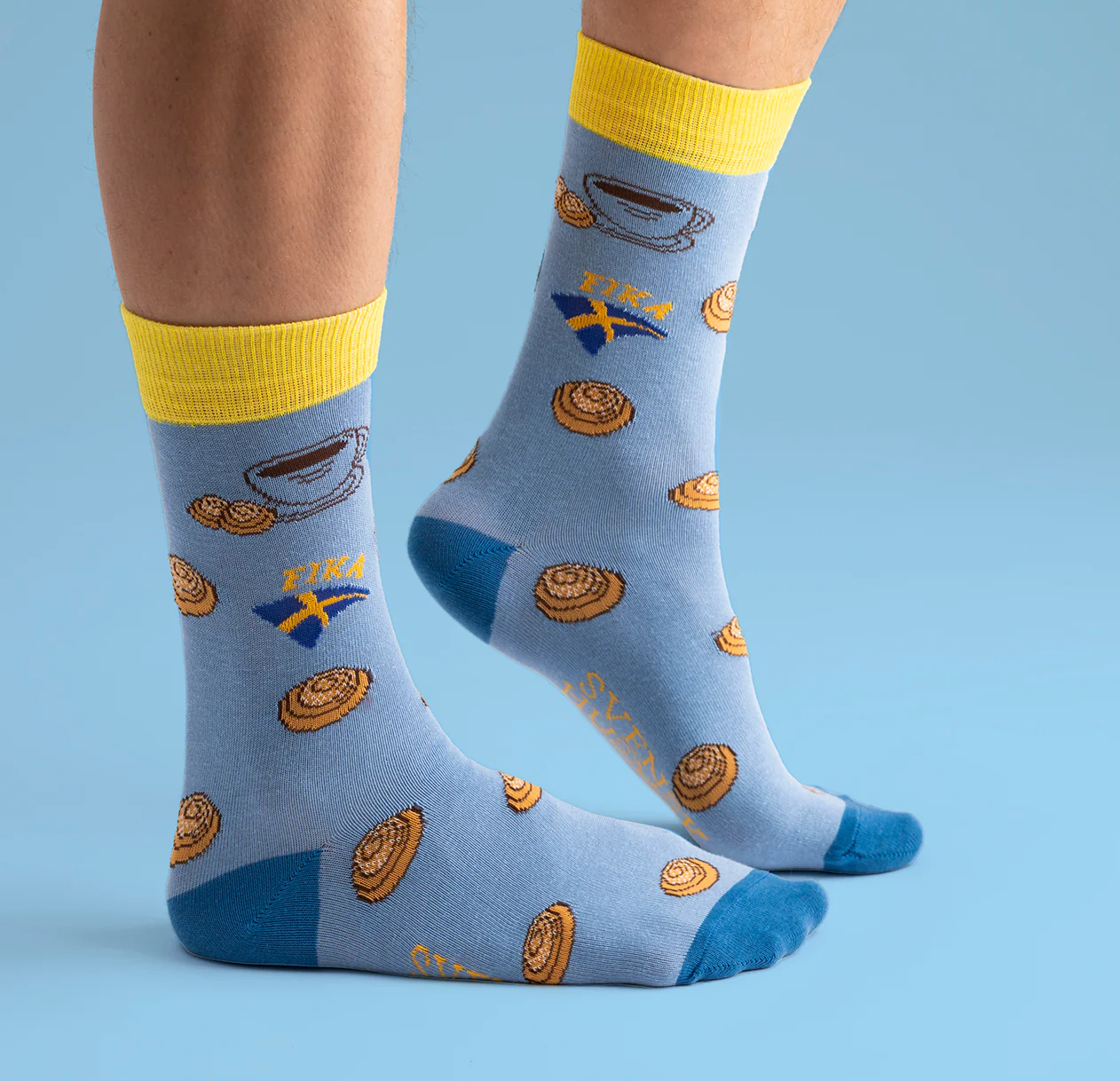 Socken - FIKA ZIMTSCHNECKE & SCHWEDENFLAGGE