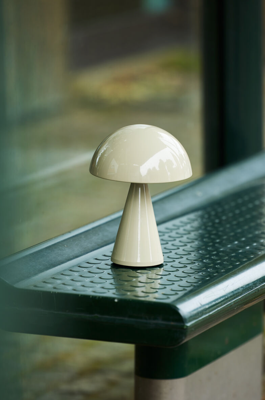 Tragbare Tischlampe I Sand