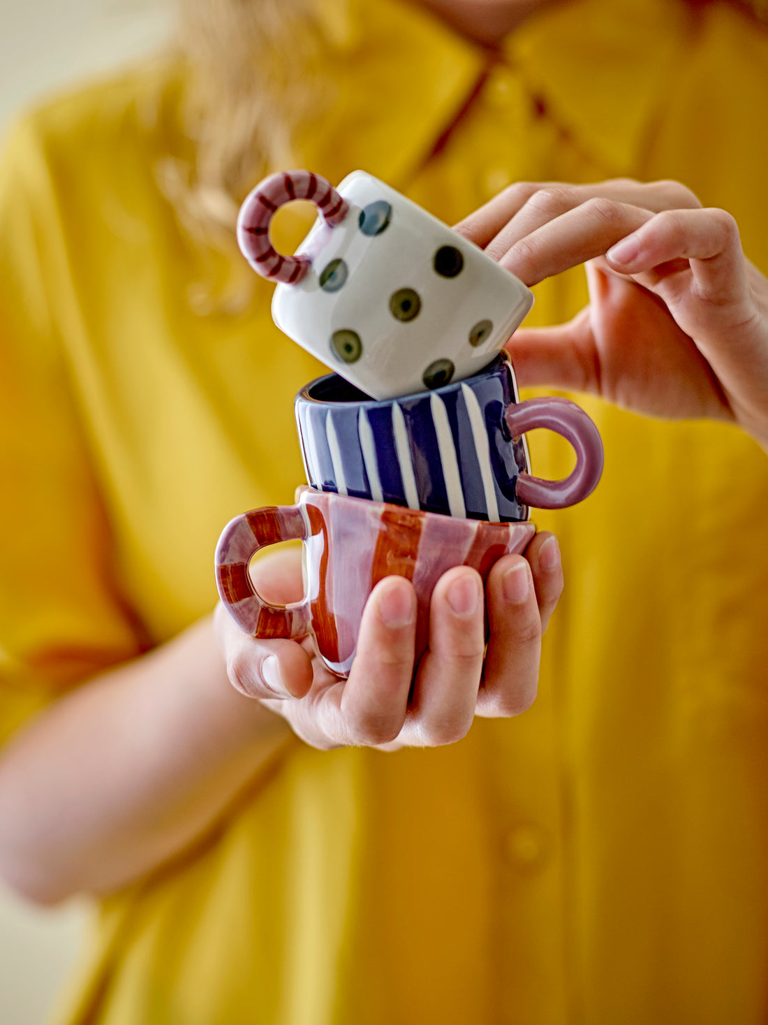 Tasse mit Streifen  I dunkelblau