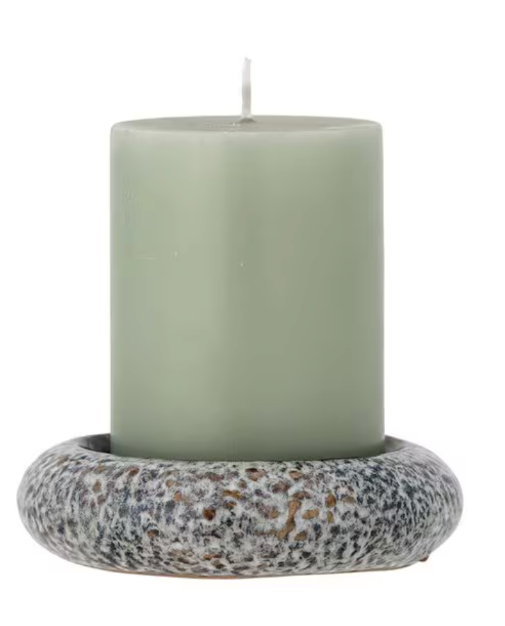 Akeem Kerzenhalter (Copy)