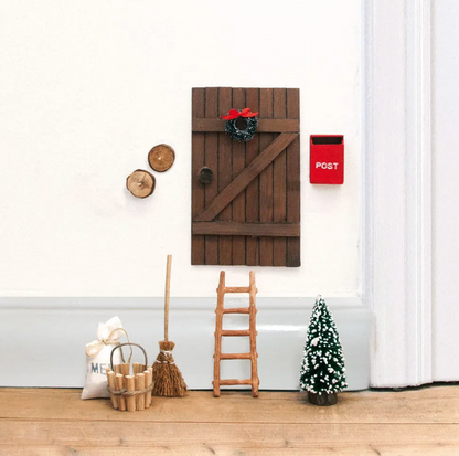 Wichteltür-Set aus Holz, 9-teilig mit Zubehör