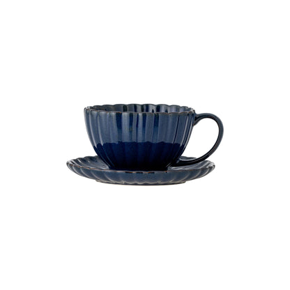 Tasse mit Untertasse I LATINA