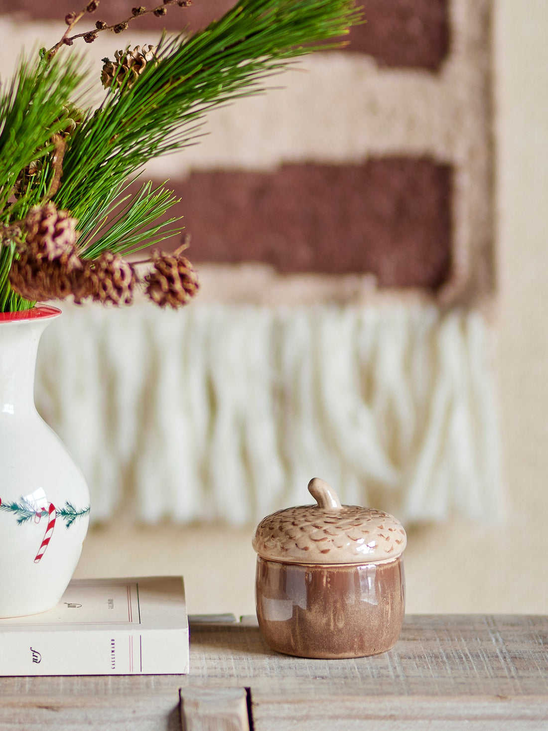 Acorn Gefäß mit Deckel